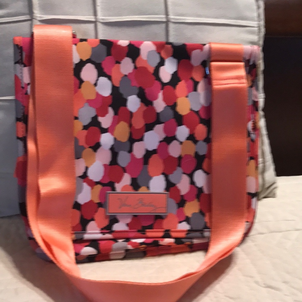 NWOT Vera Bradley hipster. Rare print.